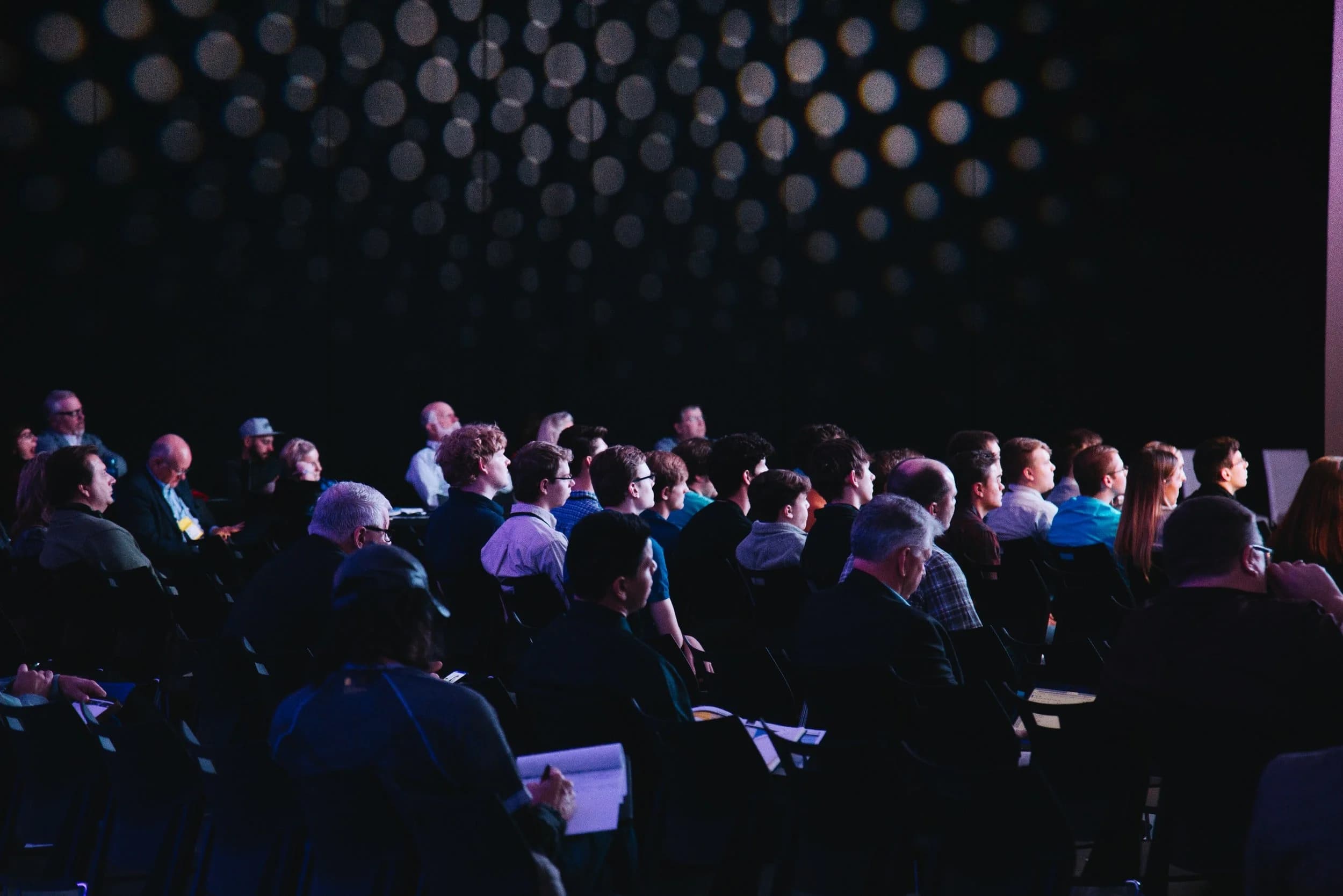 What You Need to Know About Corporate Voiceovers From a Voice Actor
