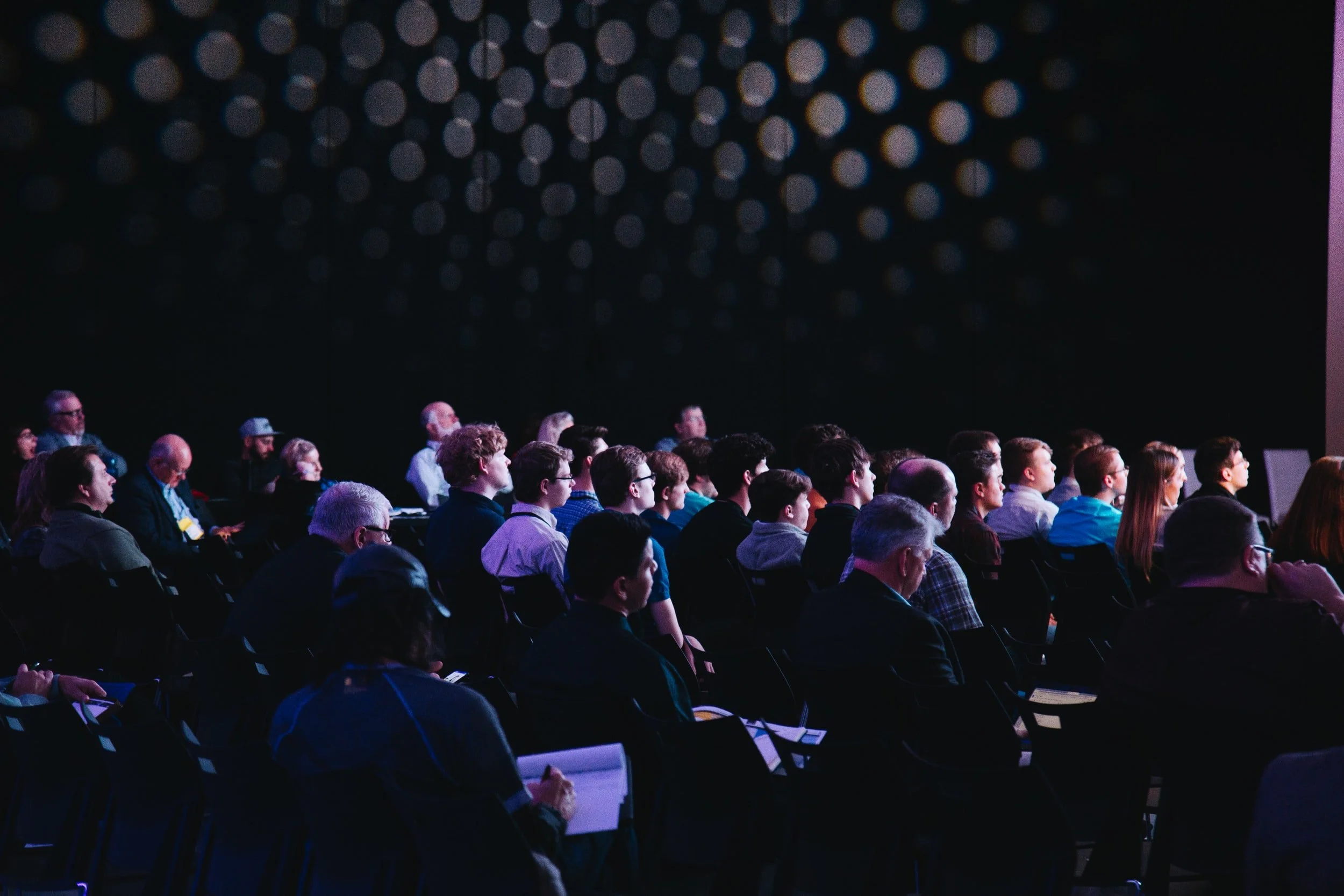 What You Need to Know About Corporate Voiceovers From a Voice Actor